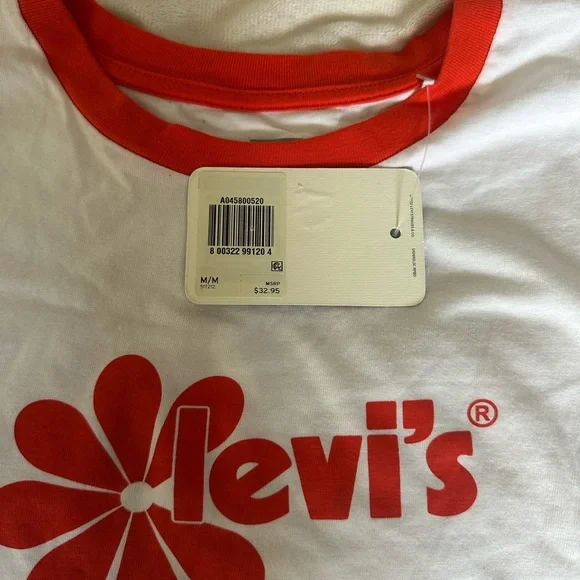 NWT 💫 Levi's Tee - Picture 2 of 4